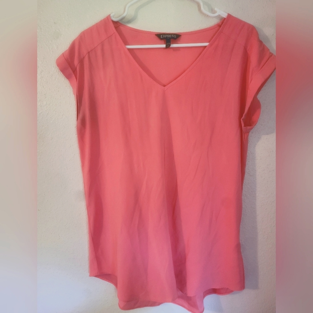 V-Neck top